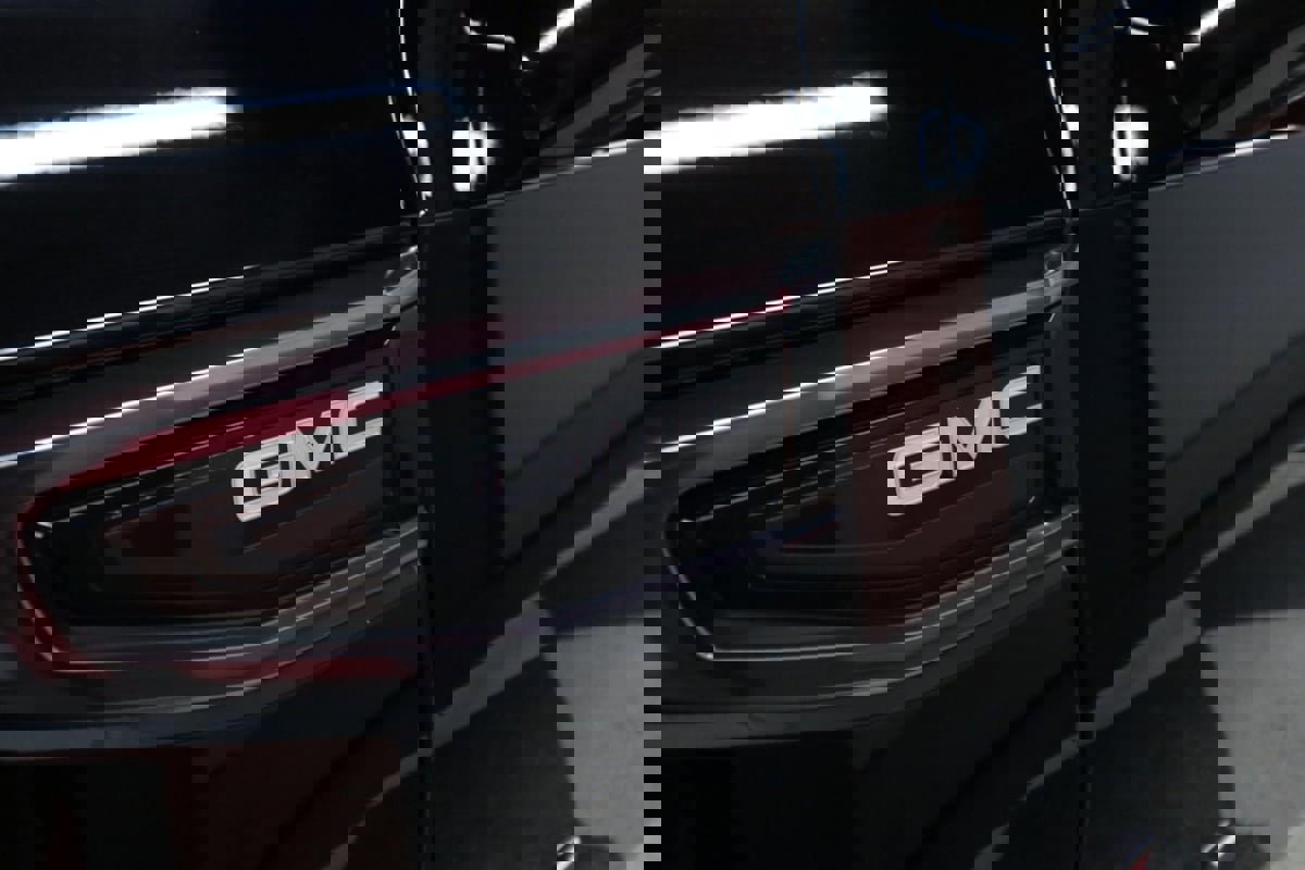 Used 2023 GMC Yukon XL AT4 w/ AT4 Premium Plus Package image 42