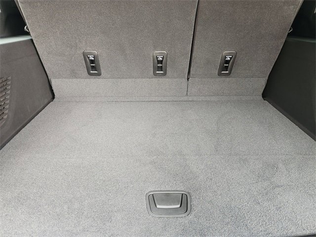 Used 2026 Chevrolet Suburban RST w/ Comfort Package RWD image 35