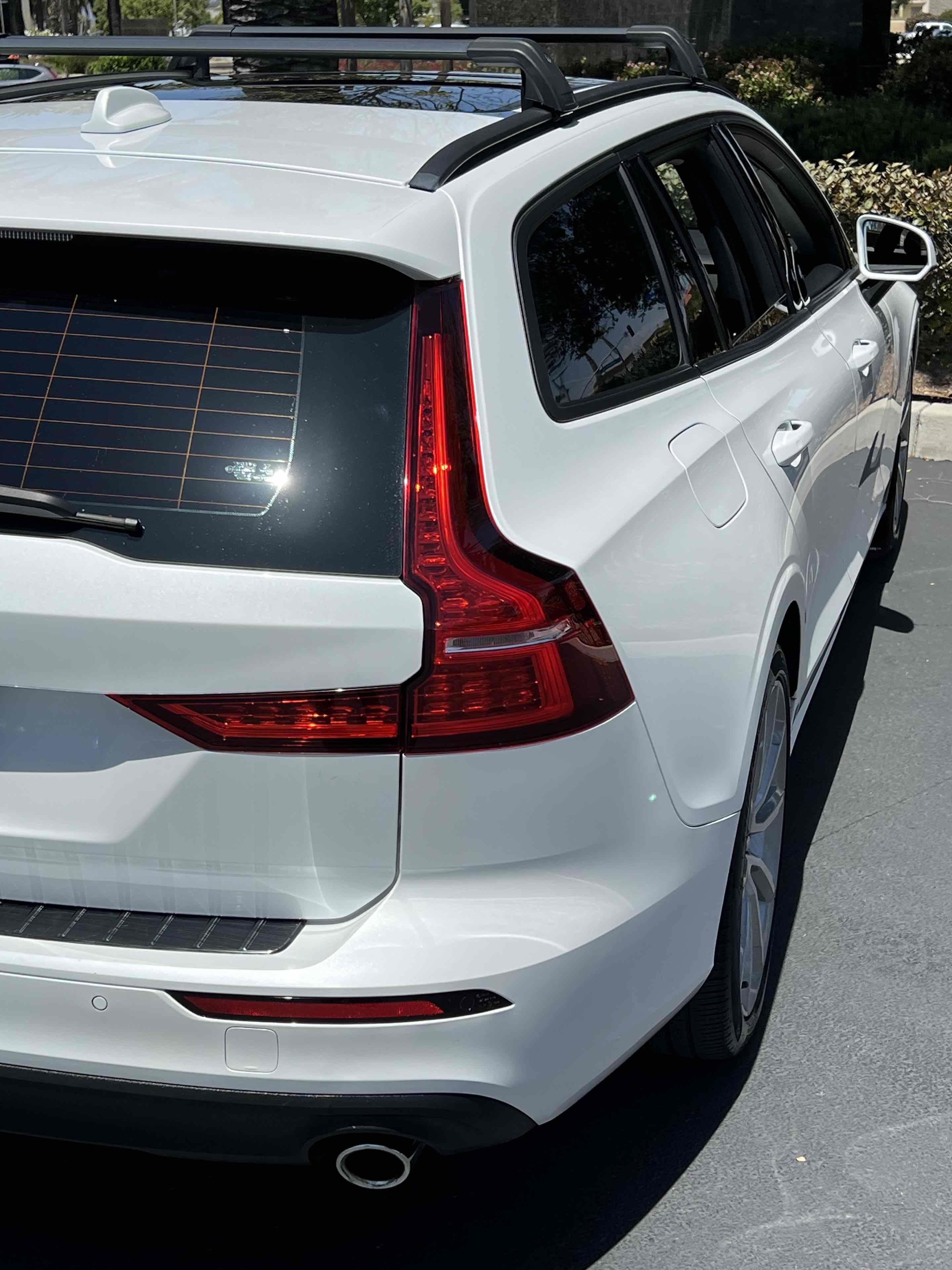 Used 2020 Volvo V60 T5 Momentum w/ Protection Package FWD image 42