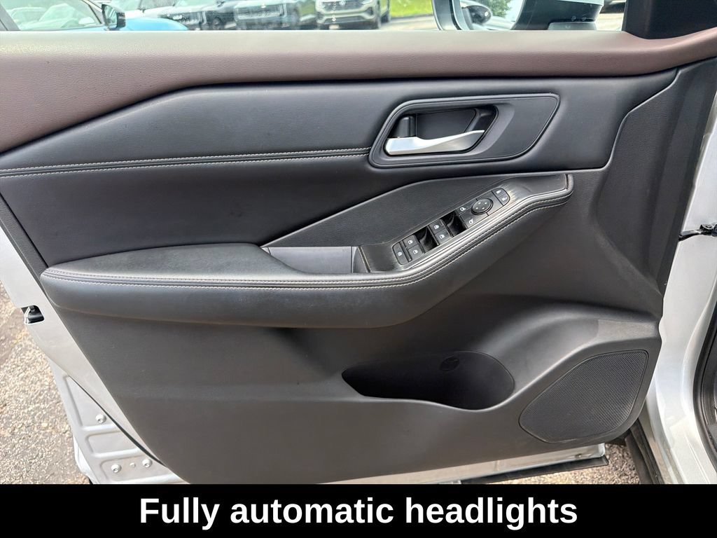Used 2023 Nissan Rogue SV w/ SV Premium B Package AWD/4WD image 20