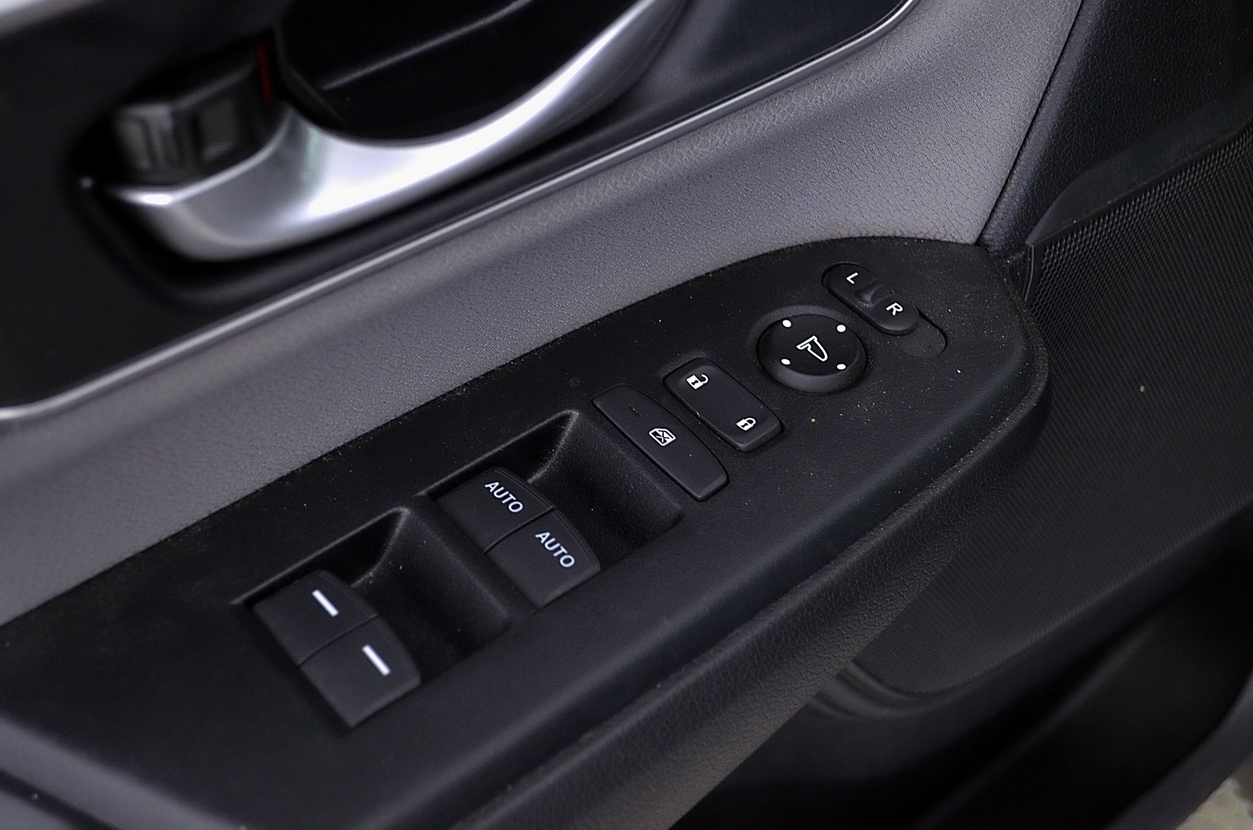Used 2022 Honda CR-V EX image 16