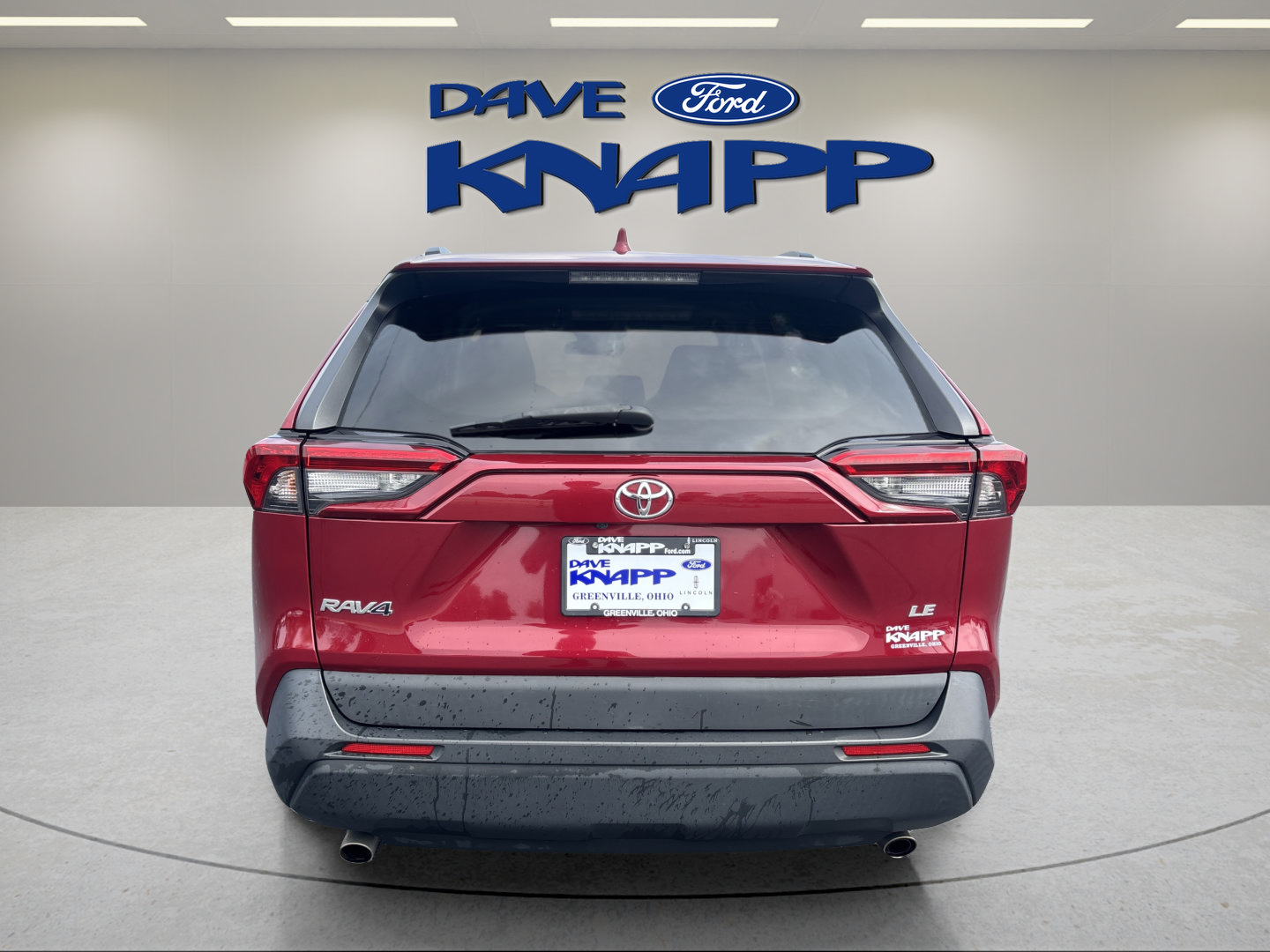 Used 2019 Toyota RAV4 LE w/ Carpet Mat Package FWD image 6