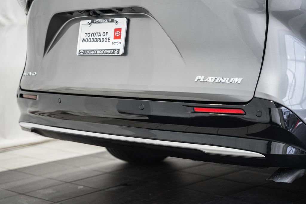 New 2026 Toyota Sienna Platinum image 9
