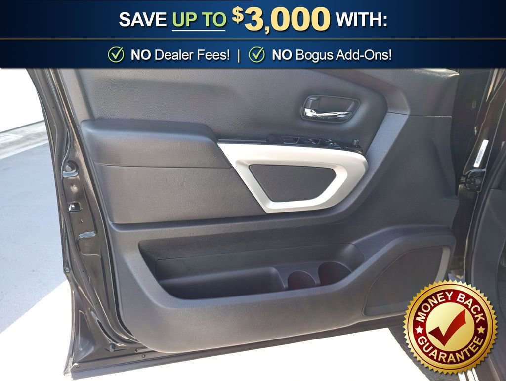 Used 2024 Nissan Titan SV w/ SV Convenience Package image 14