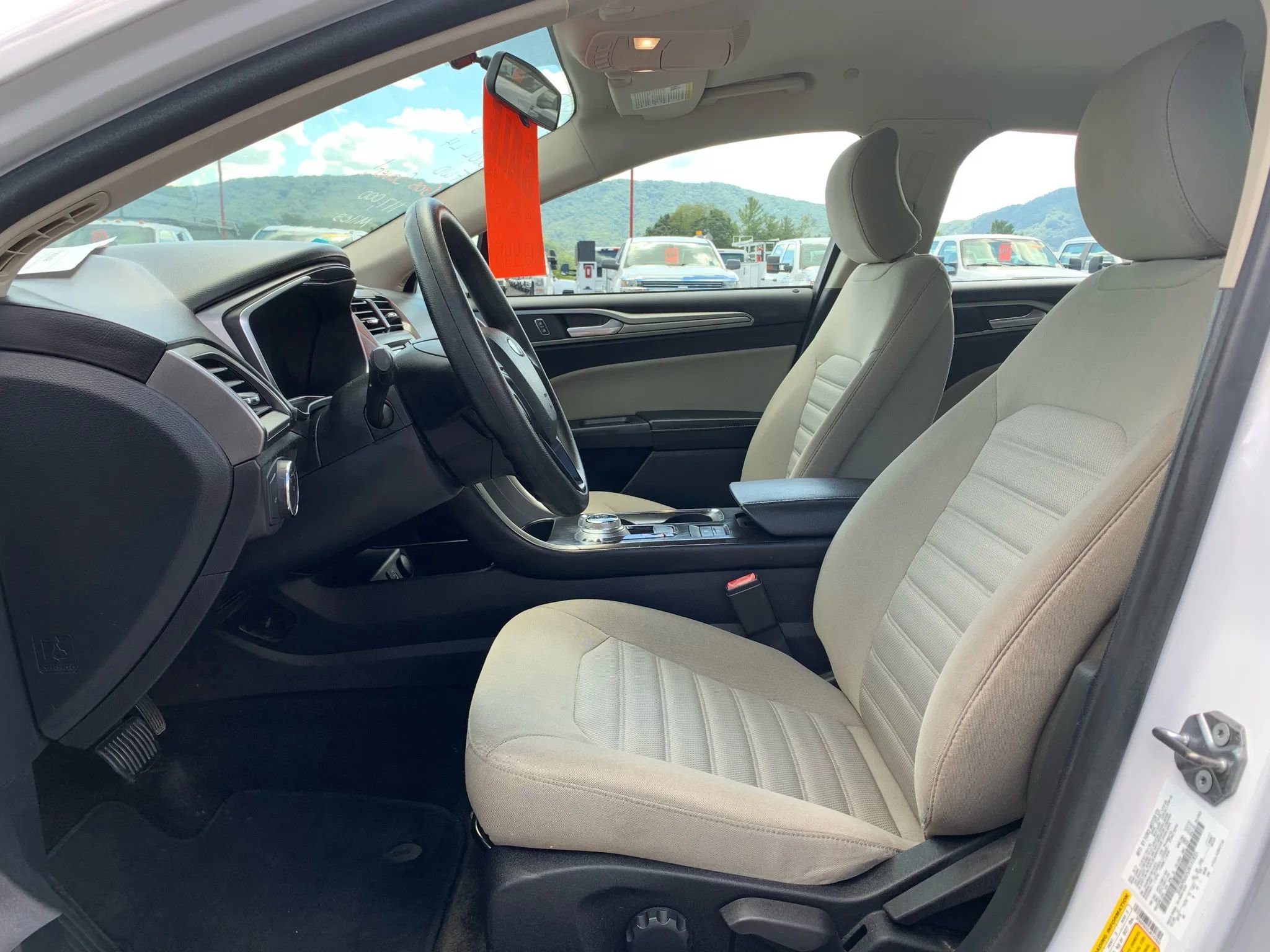 Used 2018 Ford Fusion S image 9