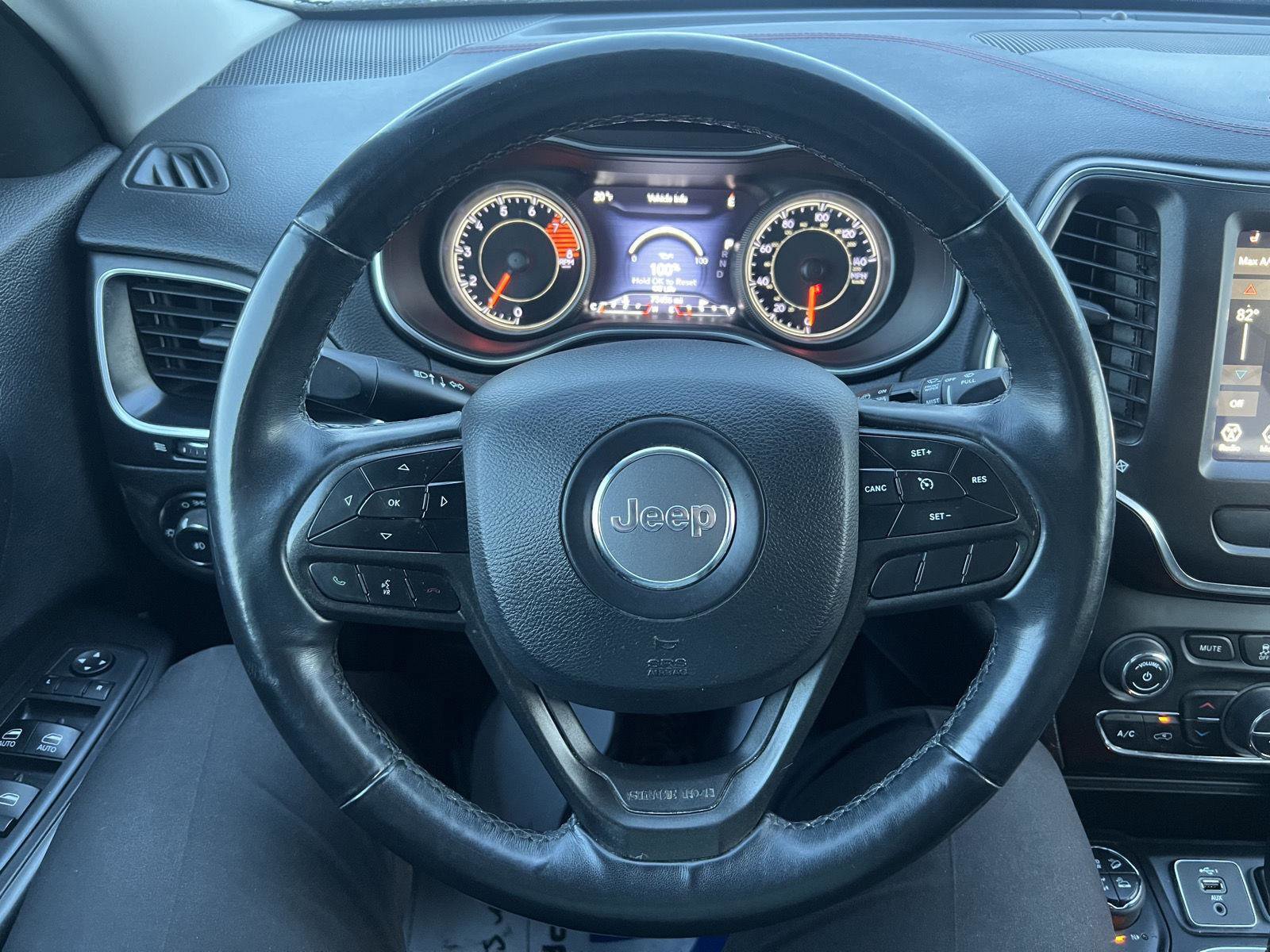 Used 2019 Jeep Cherokee Trailhawk w/ Cold Weather Group image 13