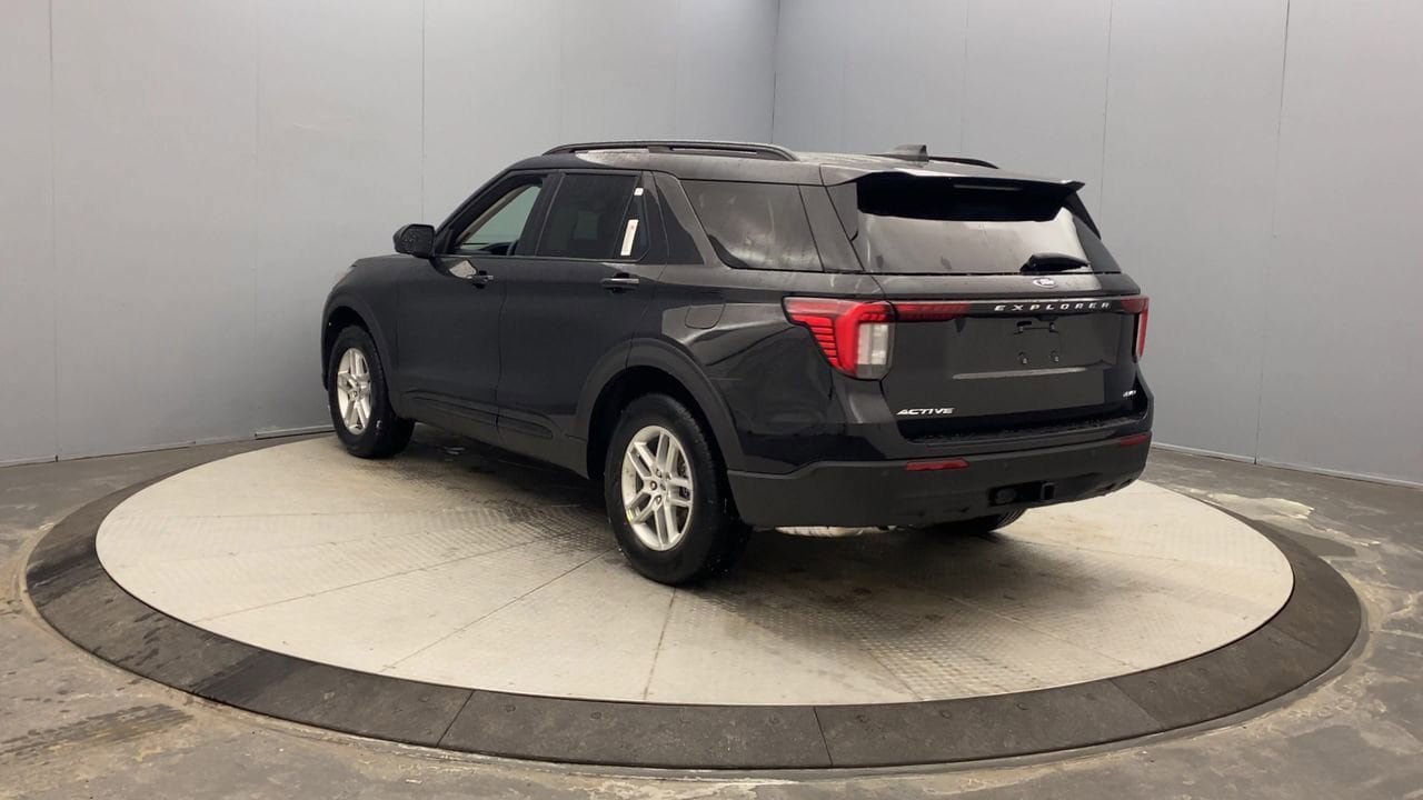 New 2026 Ford Explorer Active AWD/4WD image 3