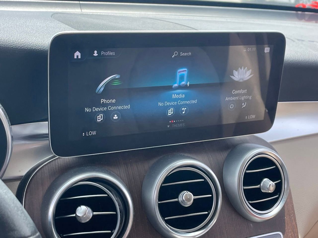 Used 2022 Mercedes-Benz GLC 300 w/ Premium Package Lite image 8