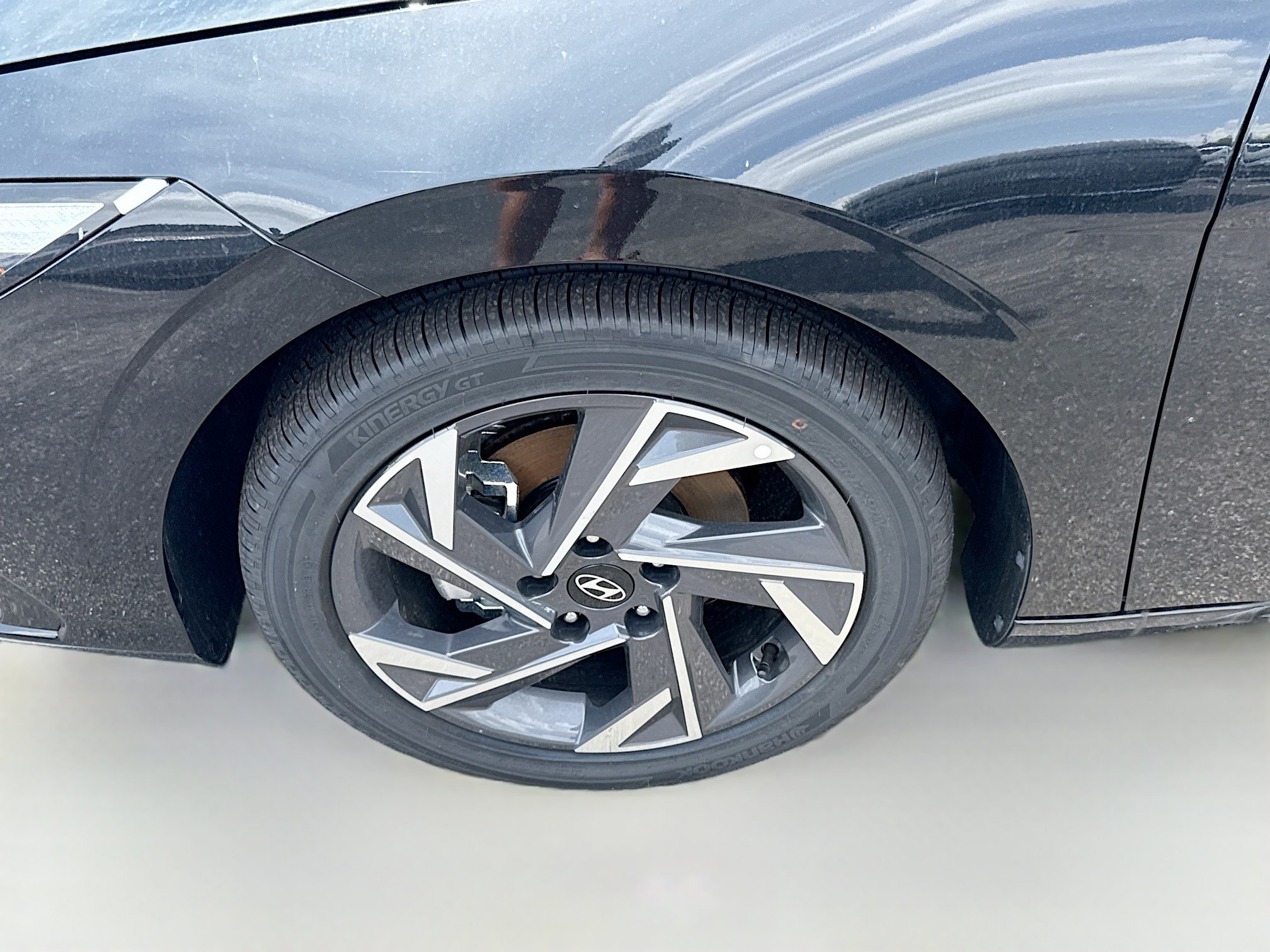 New 2026 Hyundai Elantra Limited FWD image 23