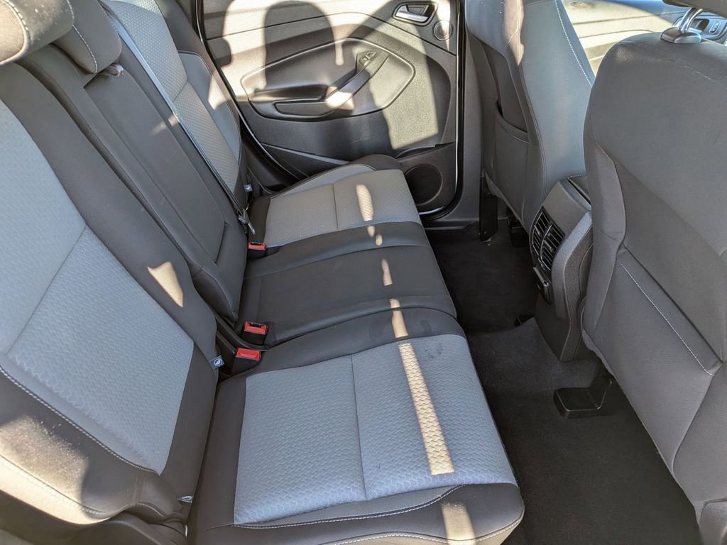 Used 2017 Ford Escape SE w/ Equipment Group 201A image 34