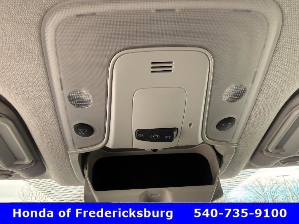 Used 2019 Toyota Prius LE w/ Carpet Mat Package image 40