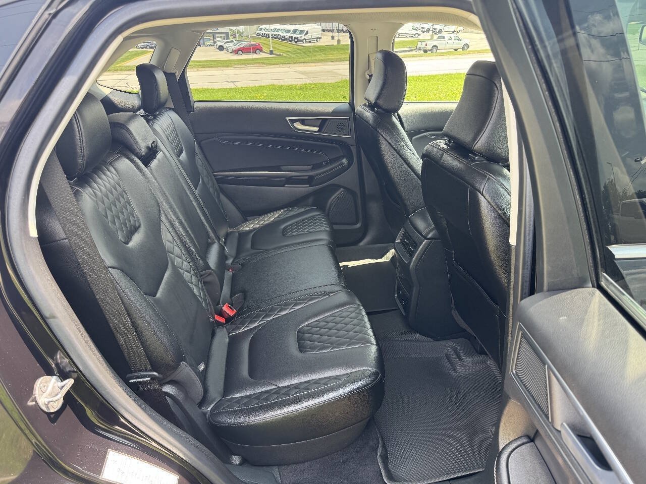 Used 2023 Ford Edge Titanium AWD/4WD image 13