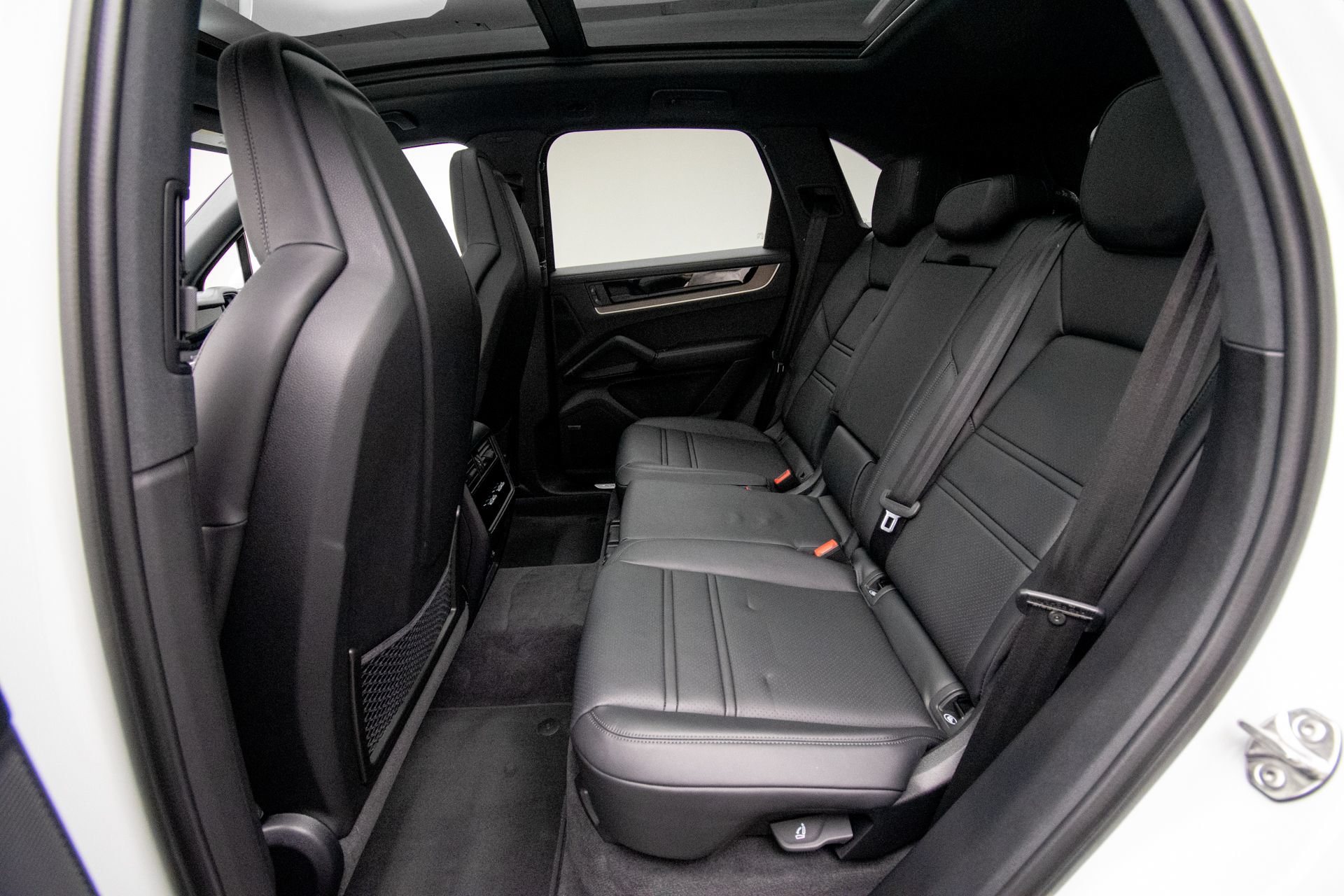 Used 2025 Porsche Cayenne S AWD/4WD image 16