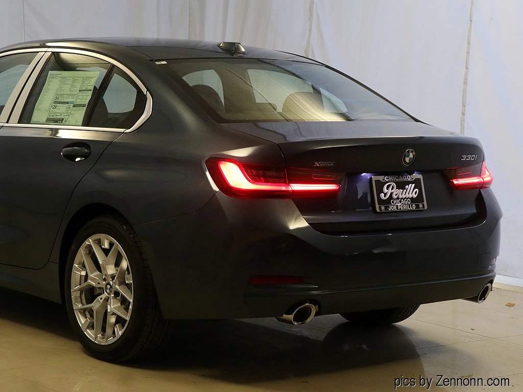 Used 2025 BMW 330i xDrive Sedan w/ M Sport Package image 8