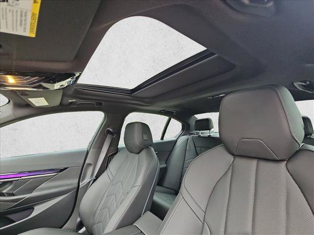 Used 2026 BMW 530i xDrive w/ M Sport Package AWD/4WD image 15