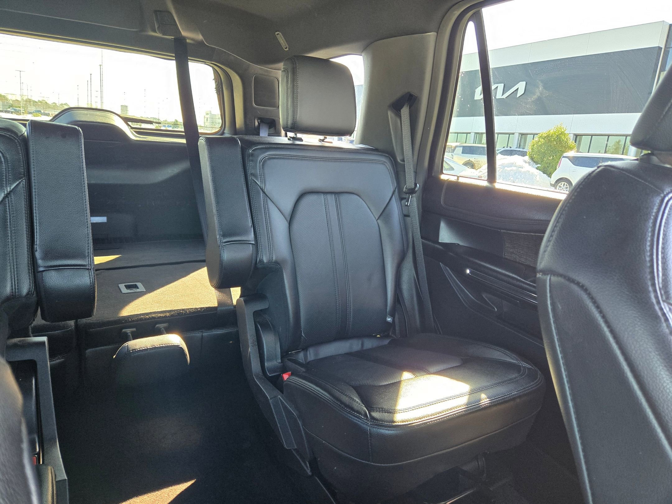 Used 2021 Ford Expedition Limited image 14