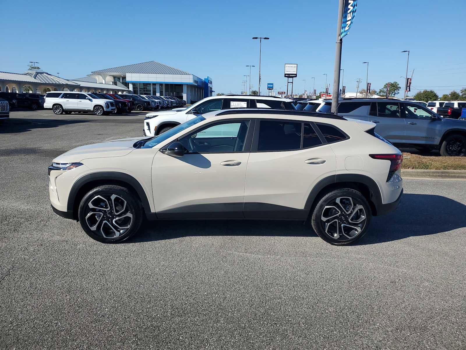 New 2026 Chevrolet Trax RS image 2