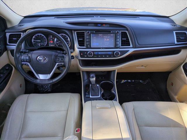 Used 2014 Toyota Highlander Limited Platinum image 19