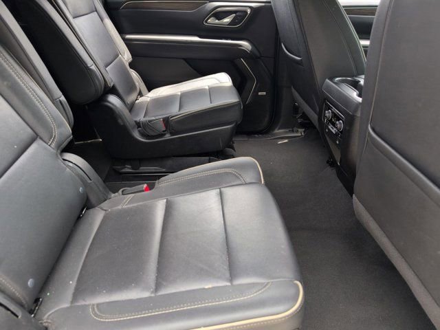Used 2023 Chevrolet Suburban Premier AWD/4WD image 30