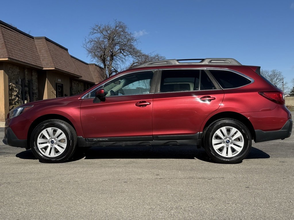 Used 2019 Subaru Outback 2.5i Premium image 2