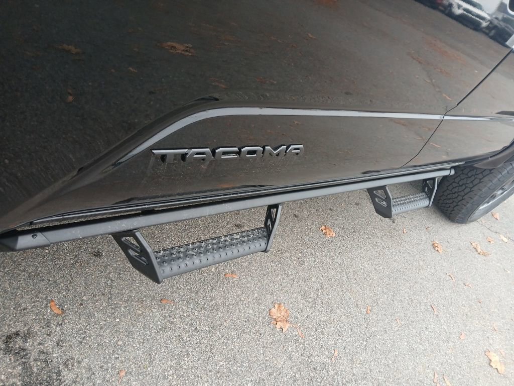 New 2025 Toyota Tacoma TRD Off-Road image 13