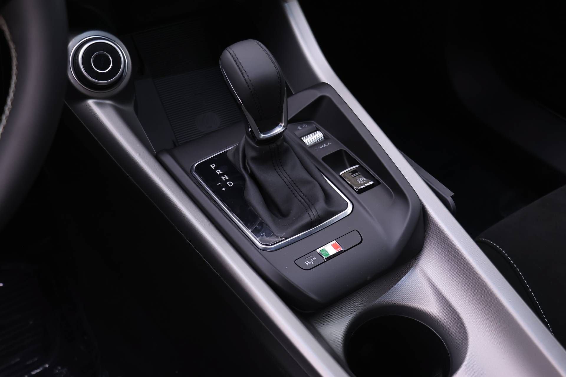 New 2026 Alfa Romeo Tonale w/ Active Assist Package AWD/4WD image 13