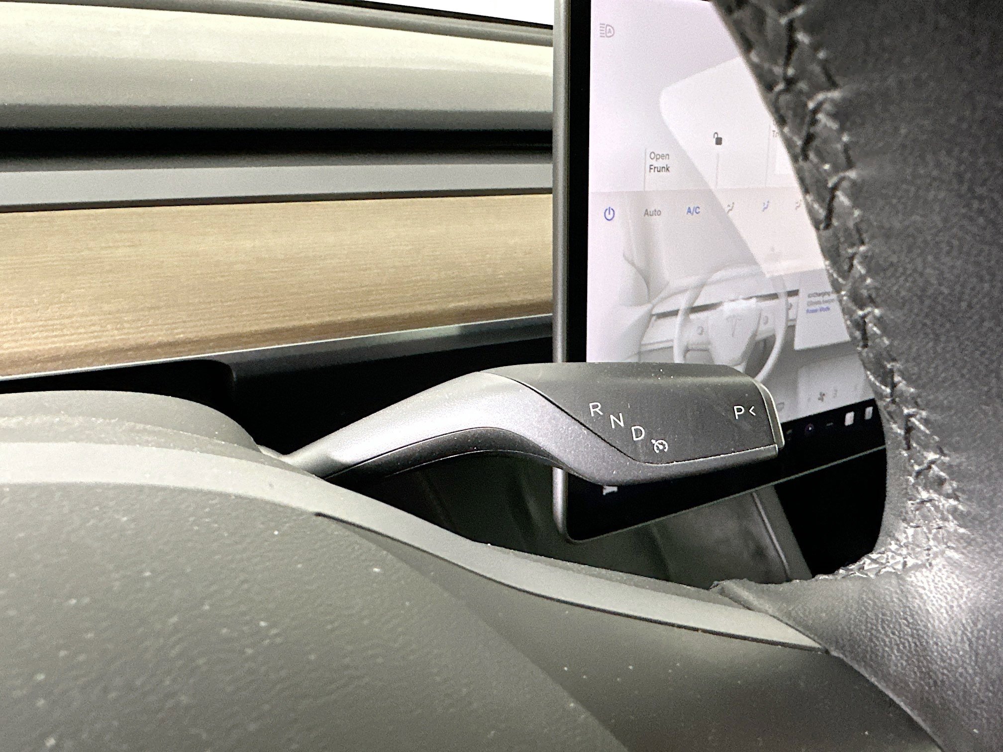 Used 2022 Tesla Model Y Long Range image 23