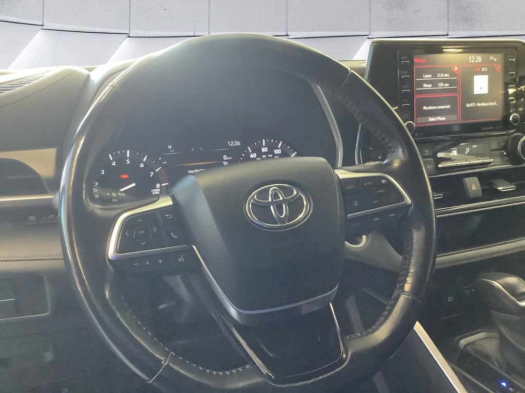 Used 2021 Toyota Highlander XLE image 9