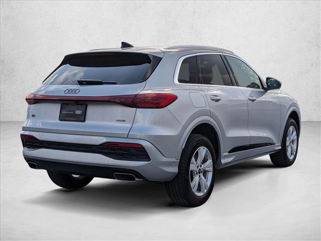 Certified 2025 Audi Q5 Premium w/ Convenience Package AWD/4WD image 5
