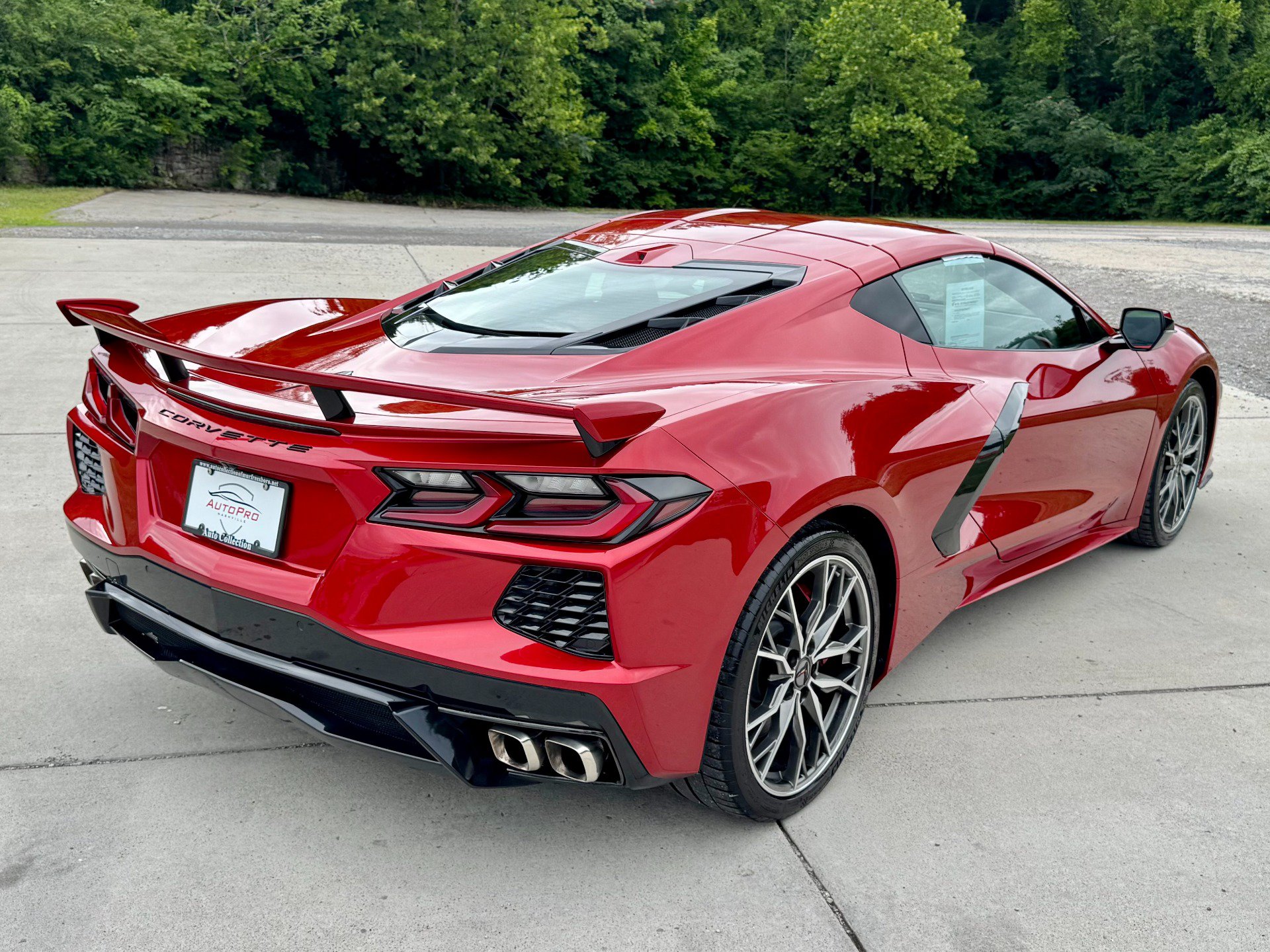 Used 2025 Chevrolet Corvette Stingray Premium Cpe w/ Z51 Performance Package RWD image 3