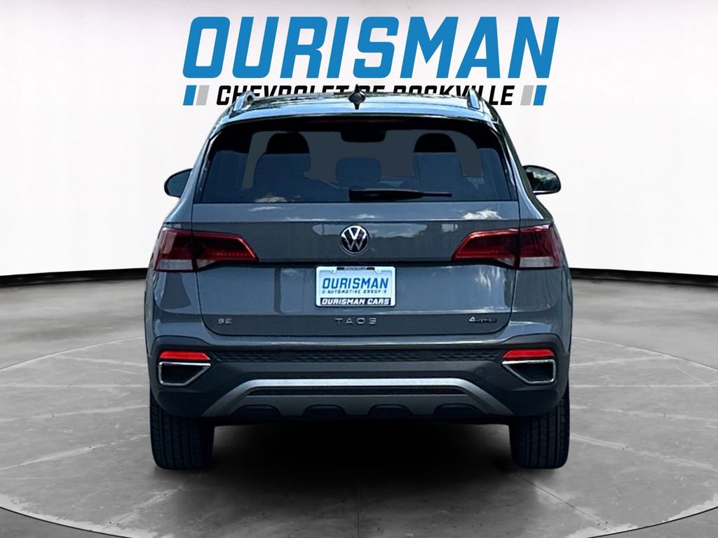 Used 2024 Volkswagen Taos SE w/ Panoramic Sunroof Package AWD/4WD image 5