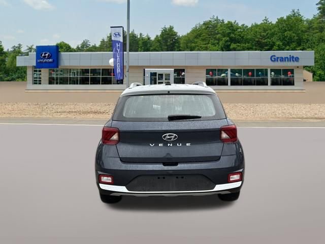 Used 2021 Hyundai Venue image 9