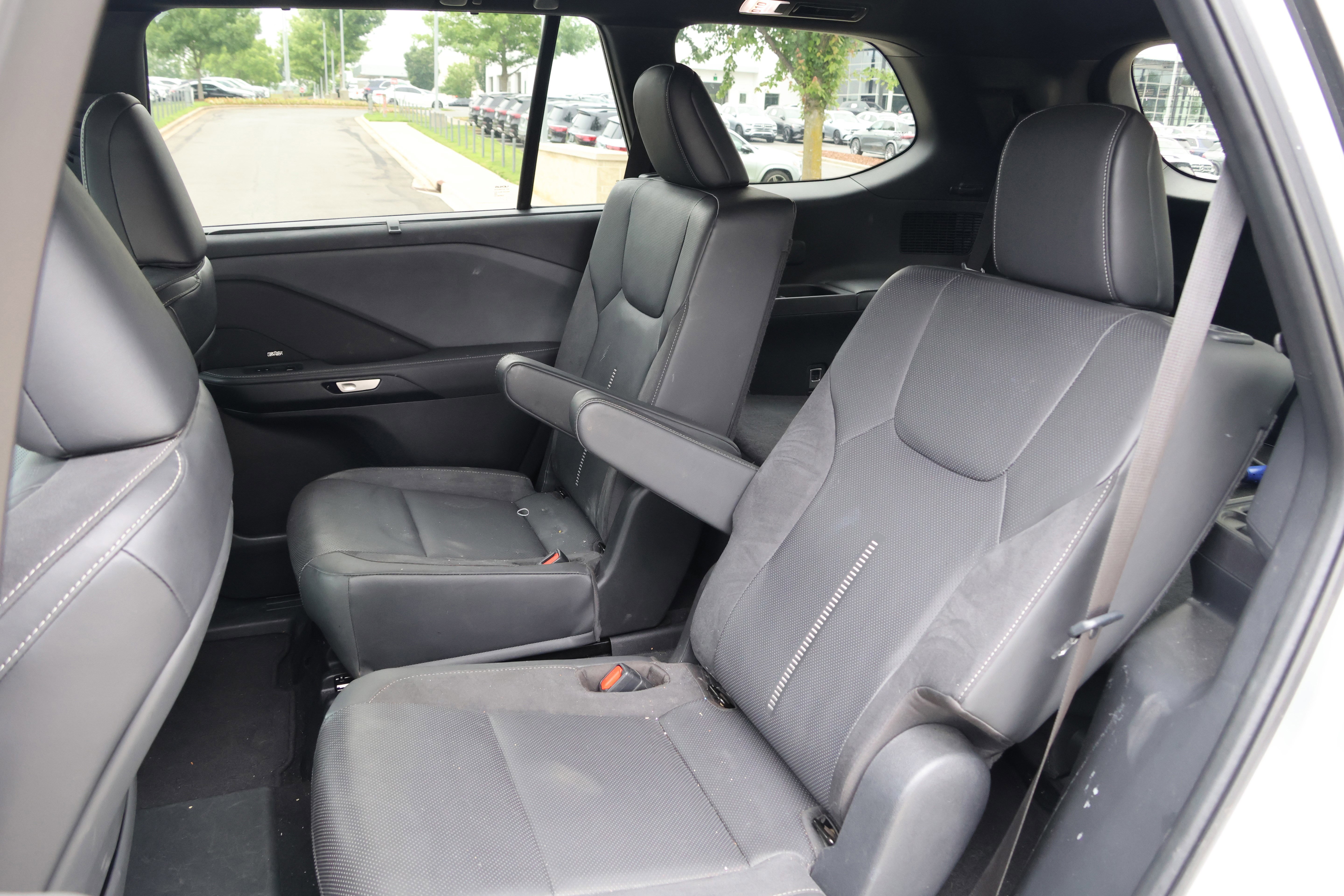 Used 2025 Lexus TX 550h AWD Plug-In Hybrid w/ Technology Package image 37
