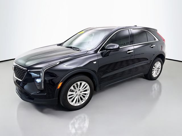 Used 2024 Cadillac XT4 Luxury FWD image 3