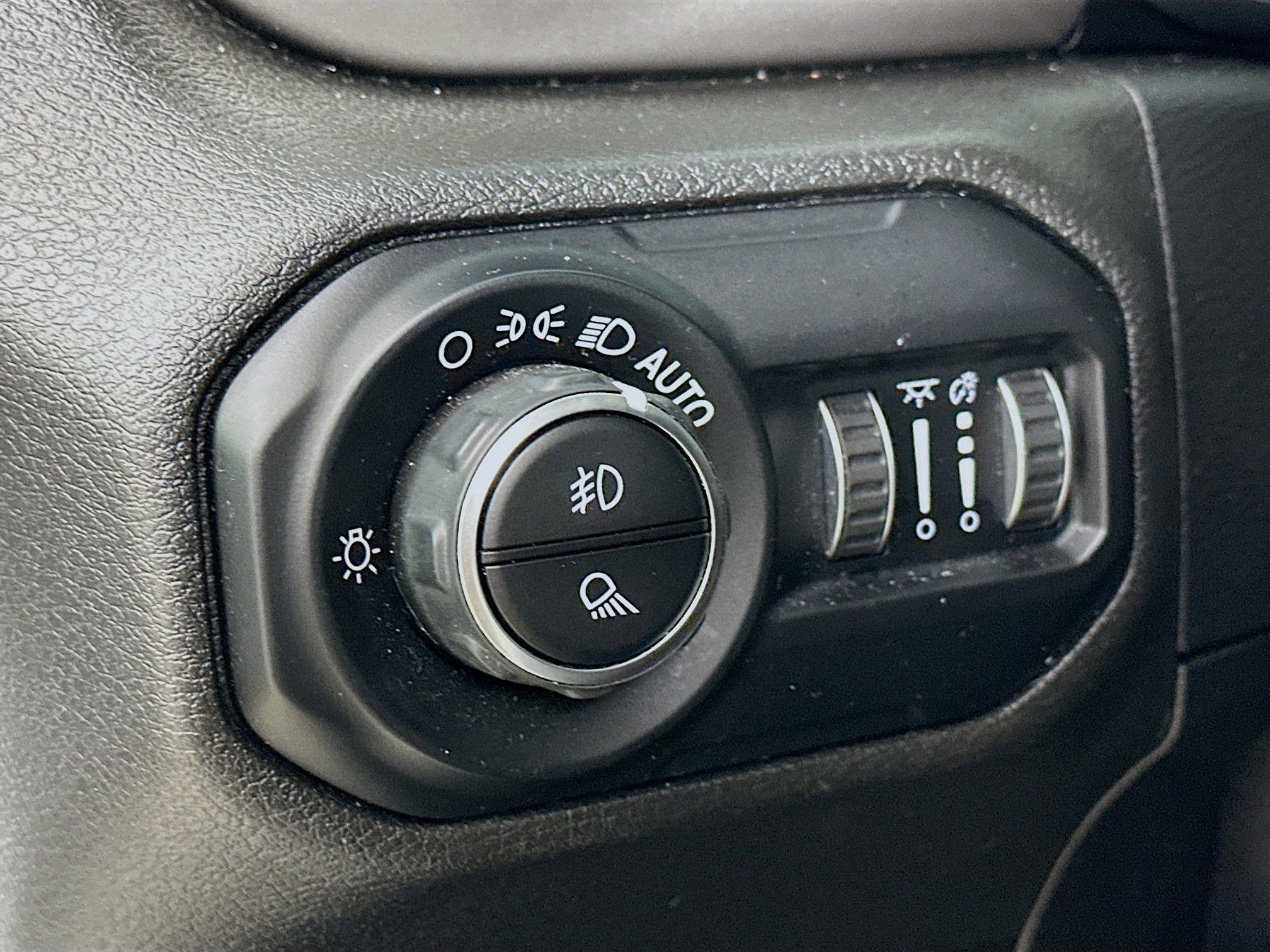 Certified 2021 Jeep Gladiator Sport image 10