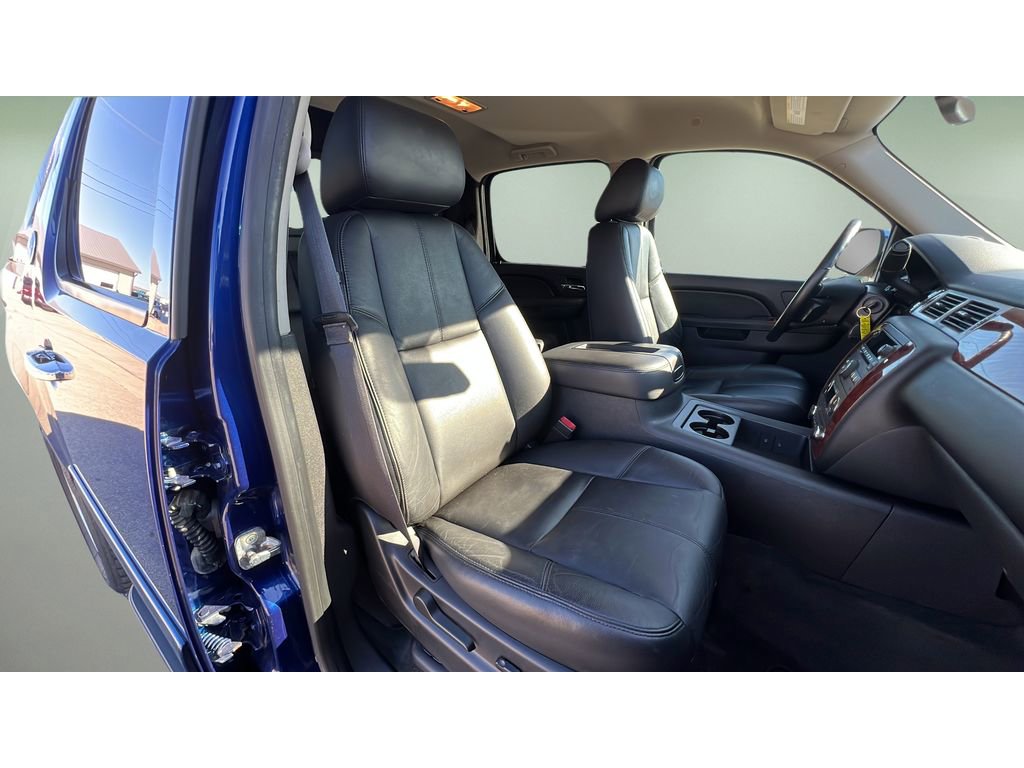 Used 2013 Chevrolet Avalanche LT w/ All-Star Edition image 32