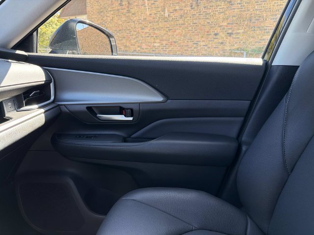 Used 2024 Toyota Grand Highlander AWD image 22