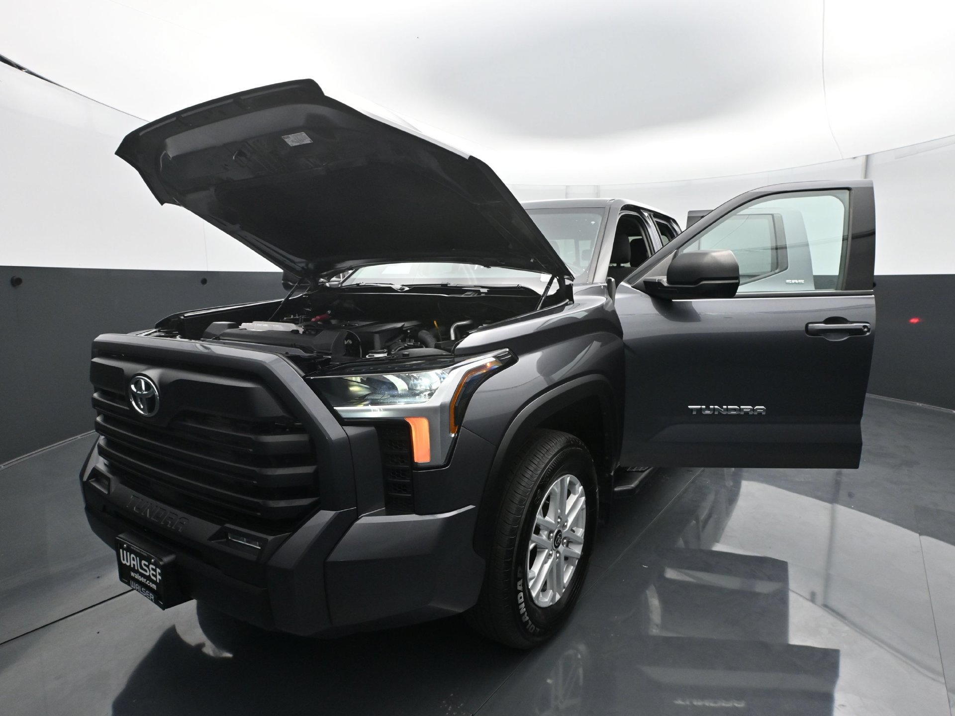 Used 2023 Toyota Tundra SR5 AWD/4WD image 26