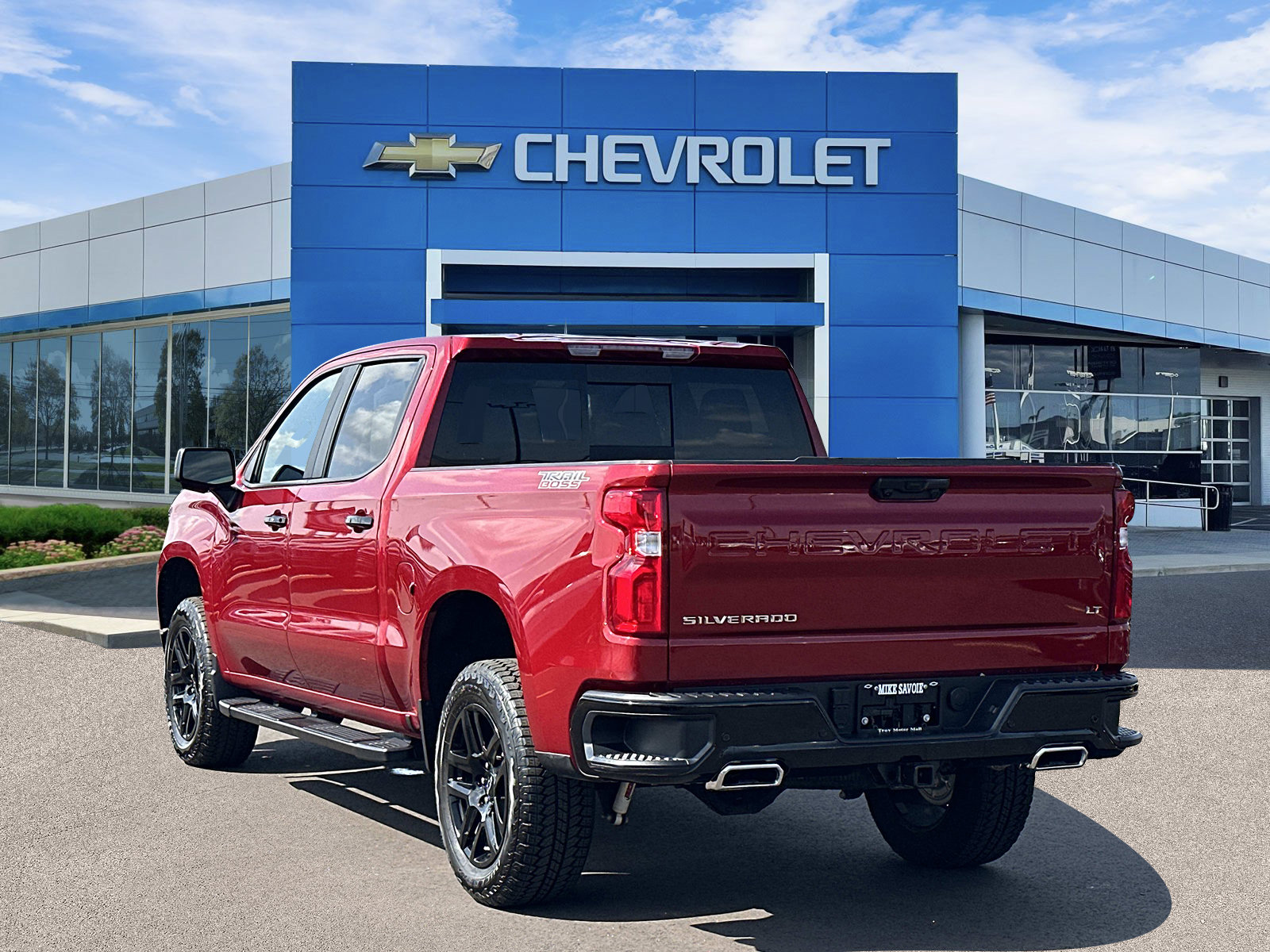 Certified 2025 Chevrolet Silverado 1500 LT Trail Boss w/ LT Trail Boss Premium Package AWD/4WD image 3