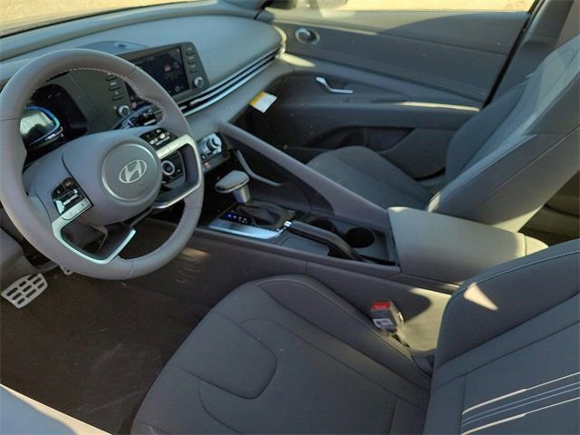 New 2025 Hyundai Elantra Sport image 6
