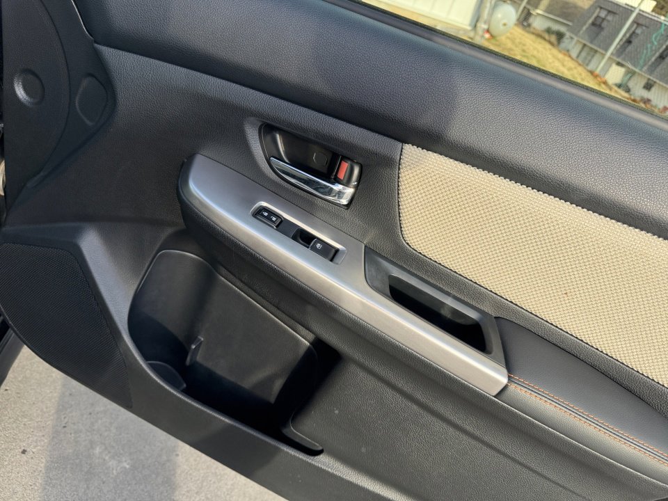 Used 2016 Subaru Crosstrek 2.0i Premium image 35