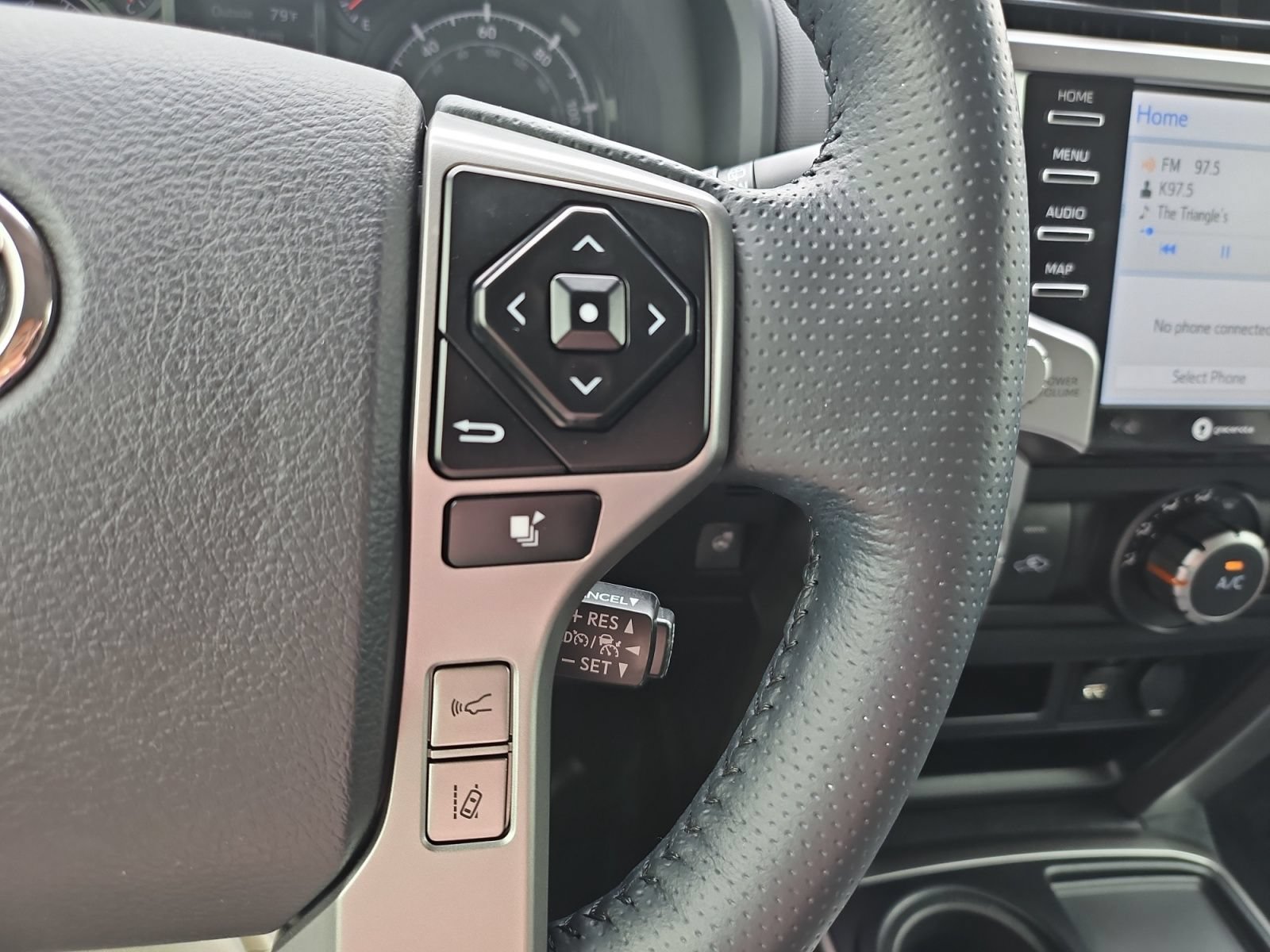 Used 2023 Toyota 4Runner SR5 Premium w/ Moonroof Package RWD image 22