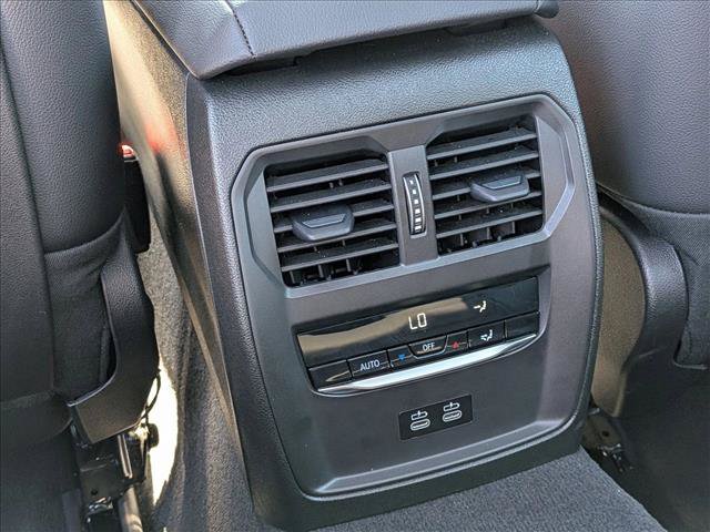 Used 2025 BMW 330i Sedan w/ Convenience Package RWD image 19