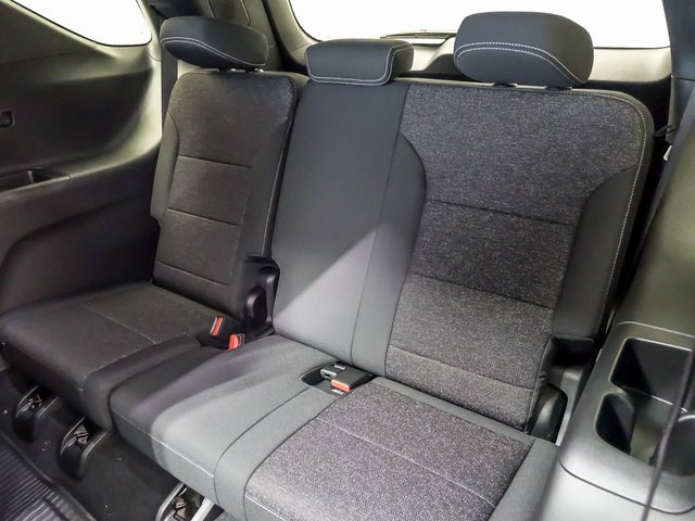 New 2026 Chevrolet Traverse LT w/ Sun and Wheel Package image 12