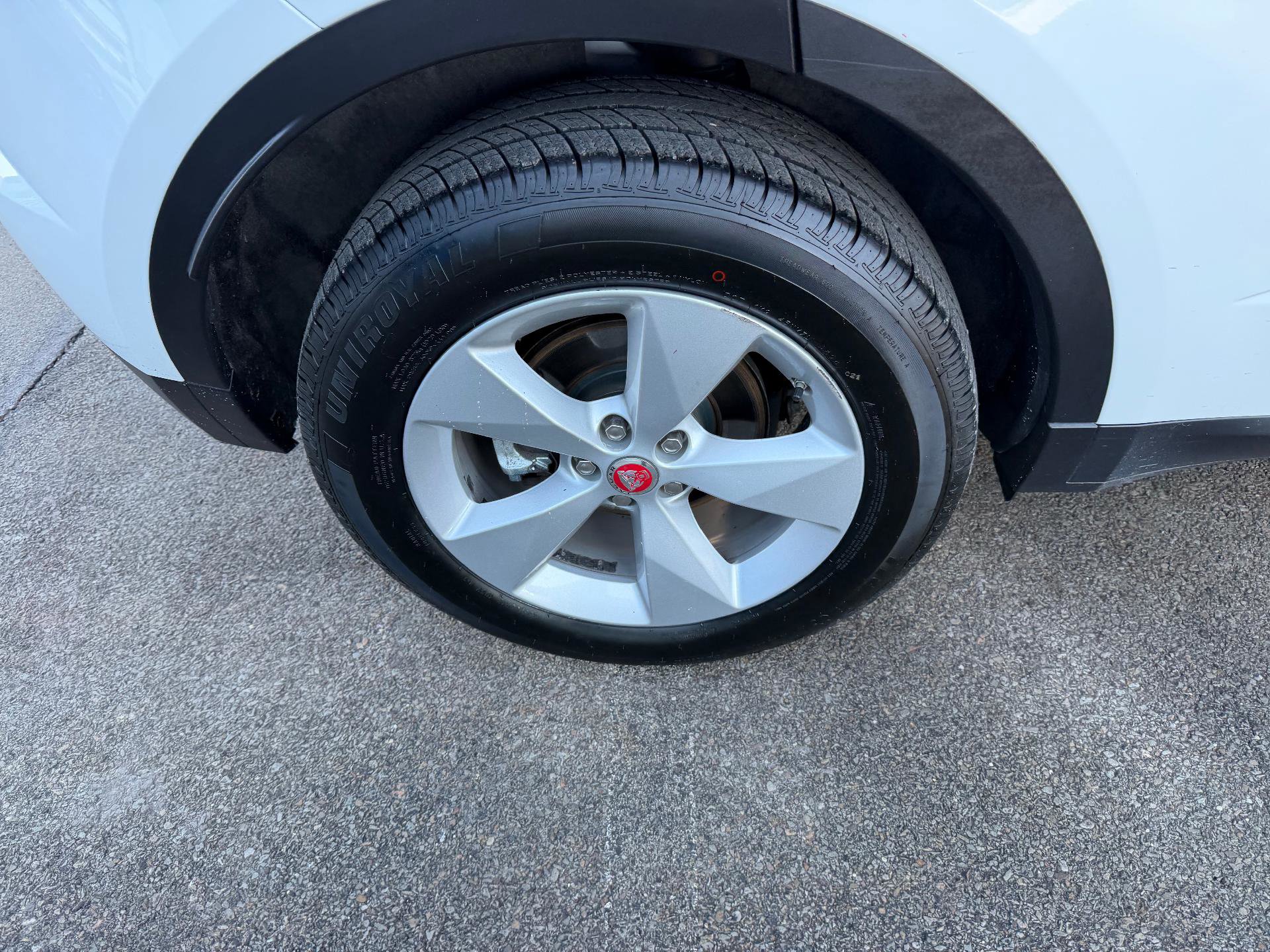 Used 2020 Jaguar E-PACE Sport Utility image 10
