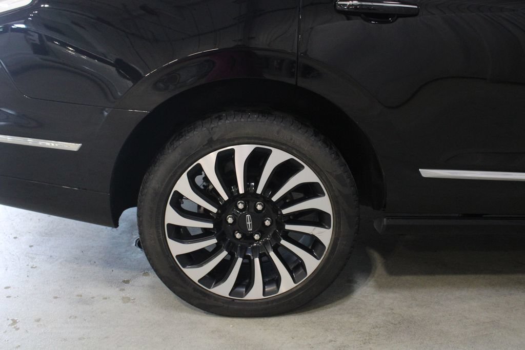 Certified 2023 Lincoln Navigator Black Label AWD/4WD image 28