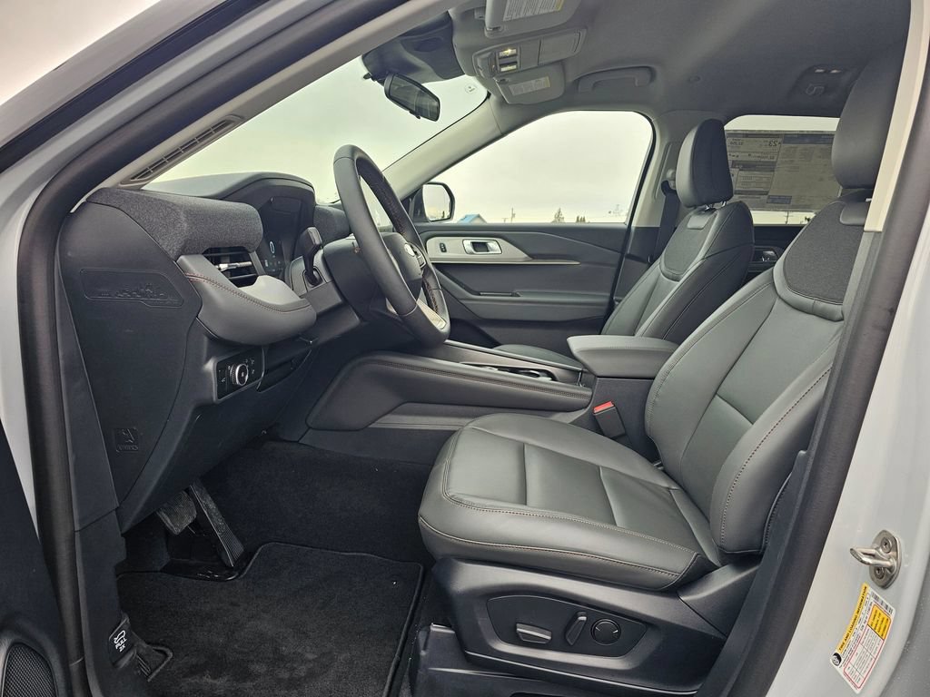 New 2026 Ford Explorer Active w/ Active Comfort Package AWD/4WD image 11