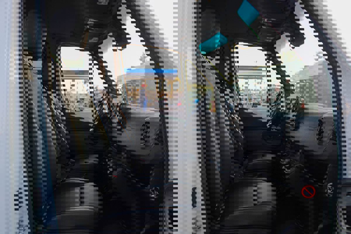 Used 2024 Mercedes-Benz Sprinter 2500 image 29