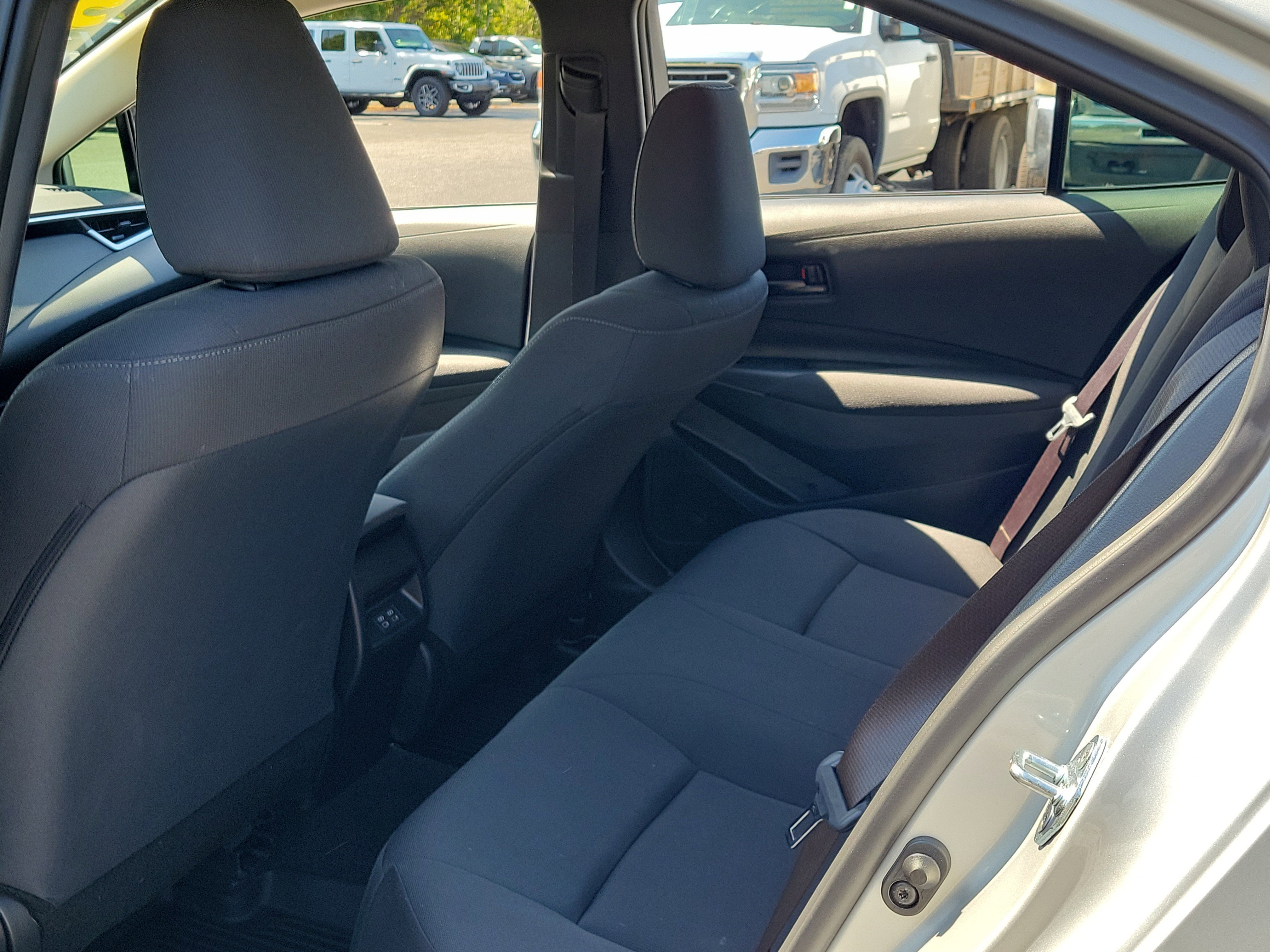 Used 2025 Toyota Corolla LE FWD image 13