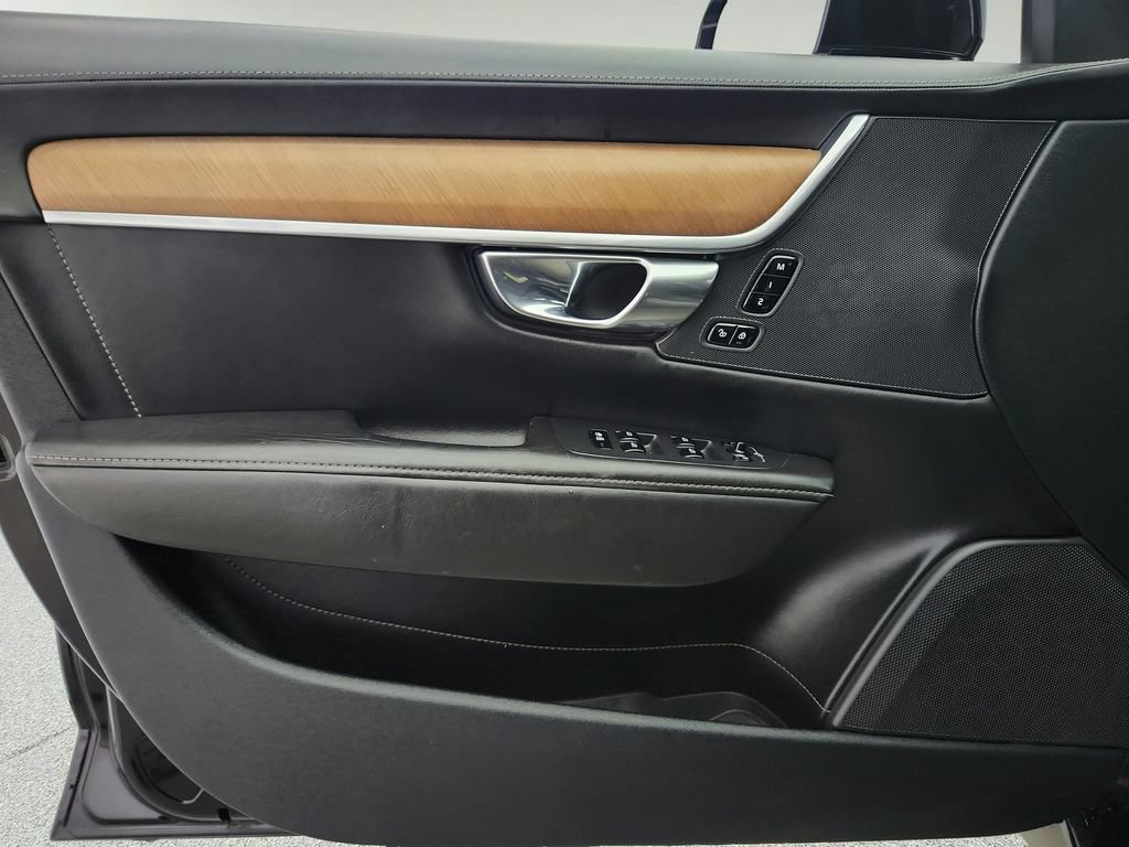 Used 2017 Volvo S90 T6 Inscription w/ Vision Package AWD/4WD image 21